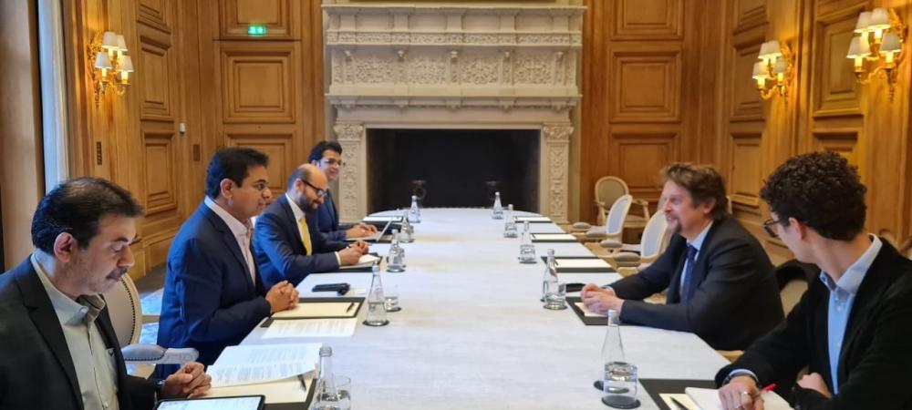 The Weekend Leader - KTR meets French Ambassador of Digital Affairs in Paris